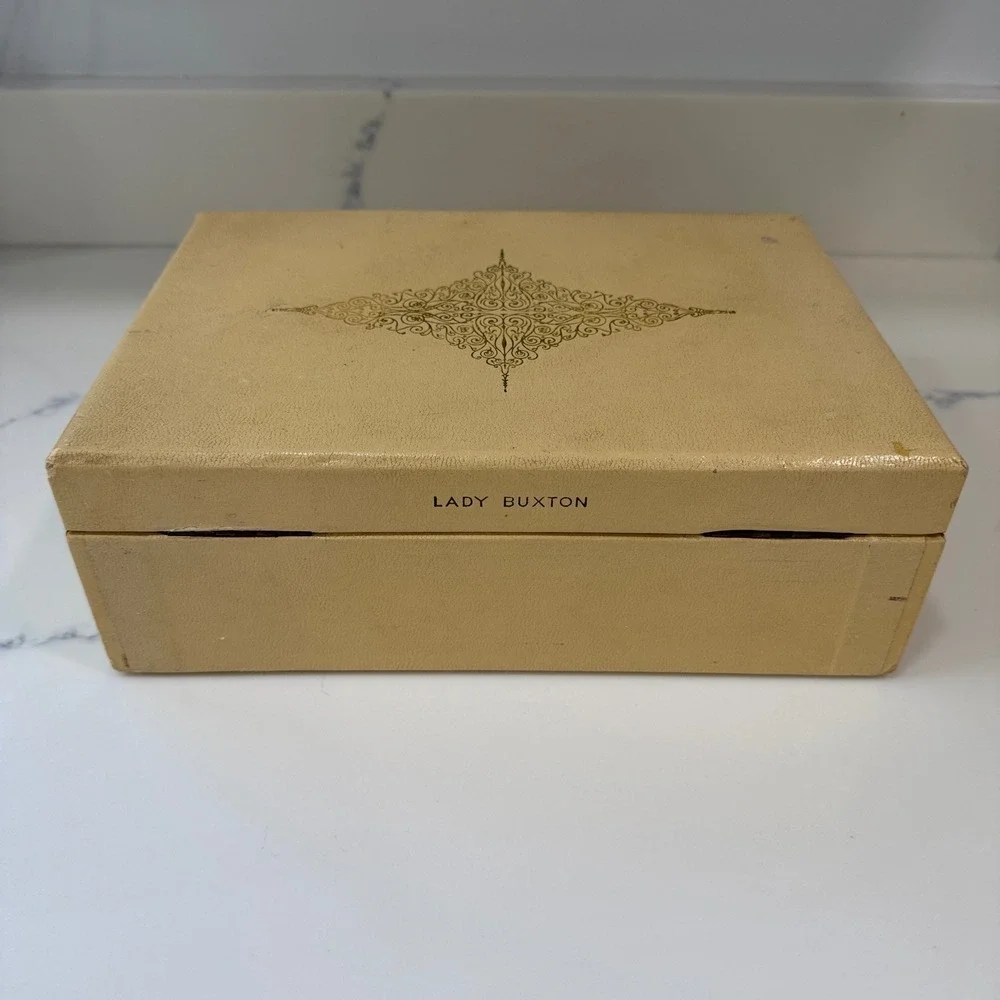 Vintage Lady Buxton Jewelry Box Cream‎ Faux Leather Gold Filigree Blue Velvet